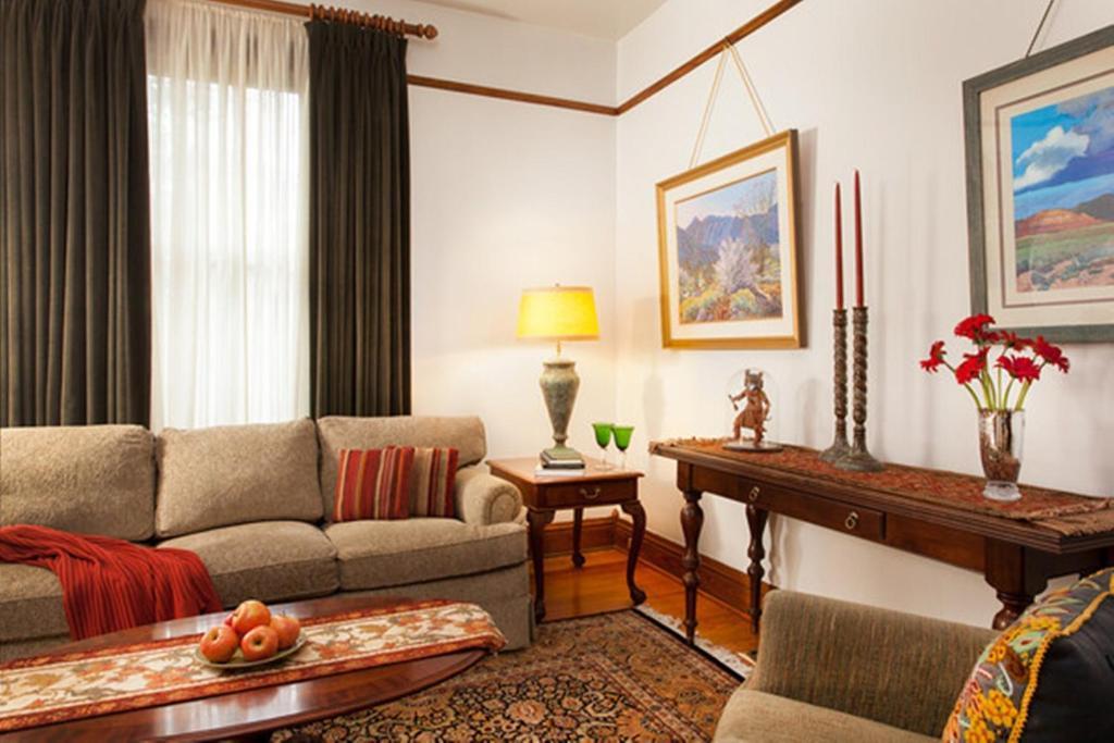 Four Kachinas B&B Inn Santa Fe Dış mekan fotoğraf
