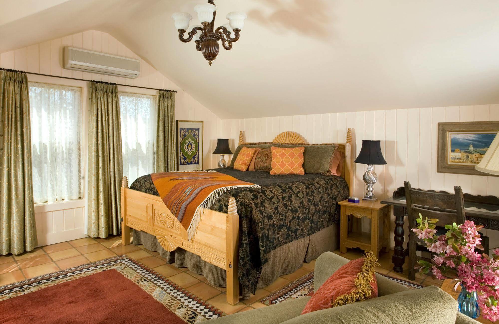 Four Kachinas B&B Inn Santa Fe Dış mekan fotoğraf