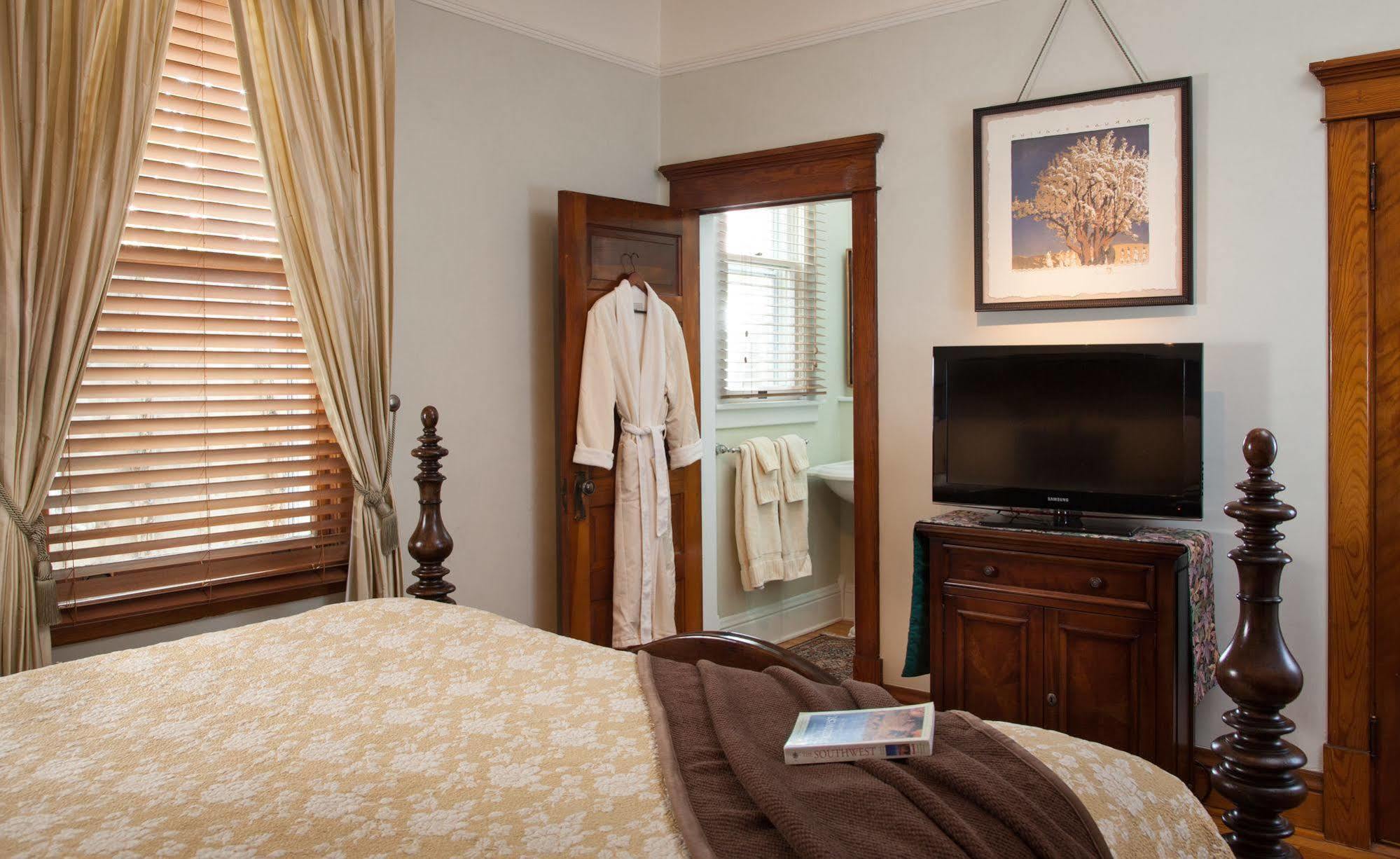 Four Kachinas B&B Inn Santa Fe Dış mekan fotoğraf